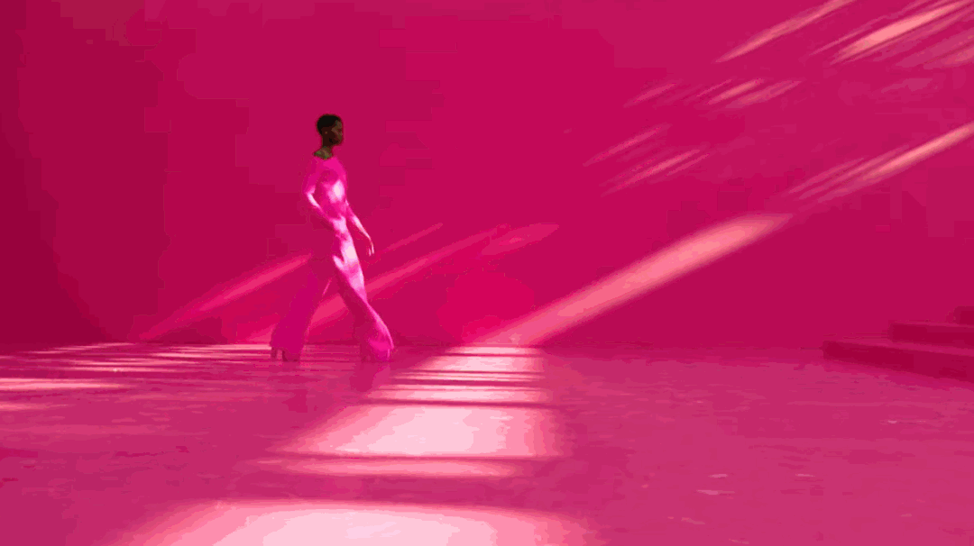 1675836277964325QwQO.gif 640.gif