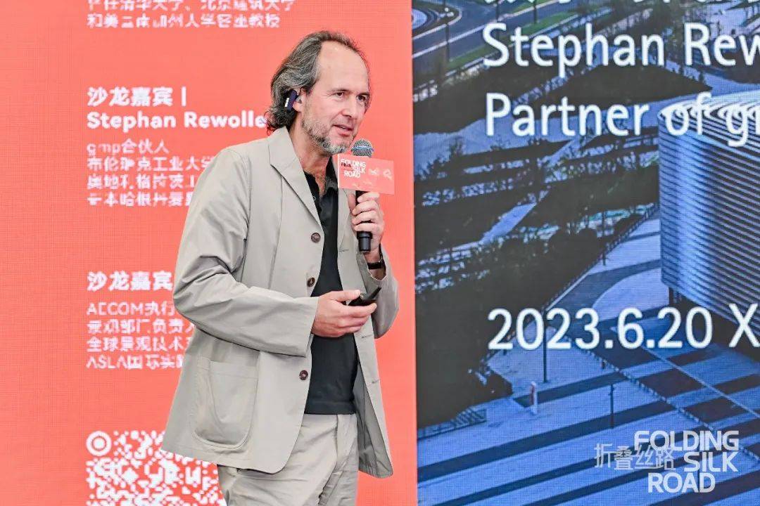 1703650296949907y0L3.jpg 建筑與城市共興:馬清運、馬巖松、gmp、AECOM,一筆一畫,寫意城市 (14).jpg
