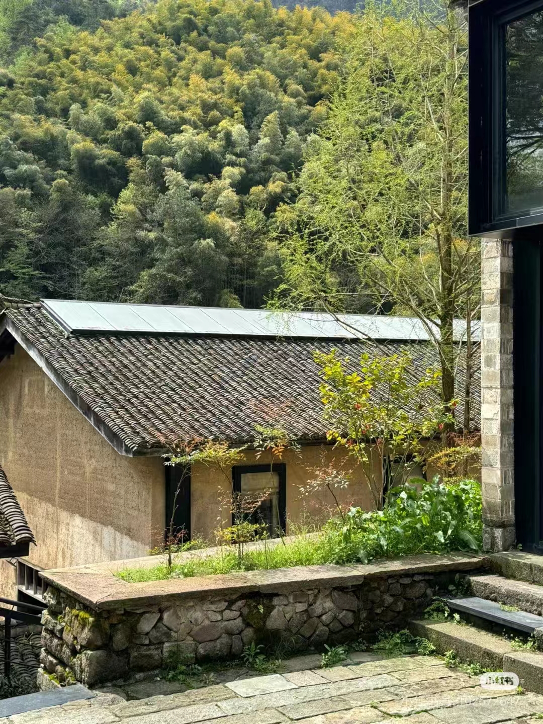 1727839454362189u1Mj.jpg 黃土老墻.jpg