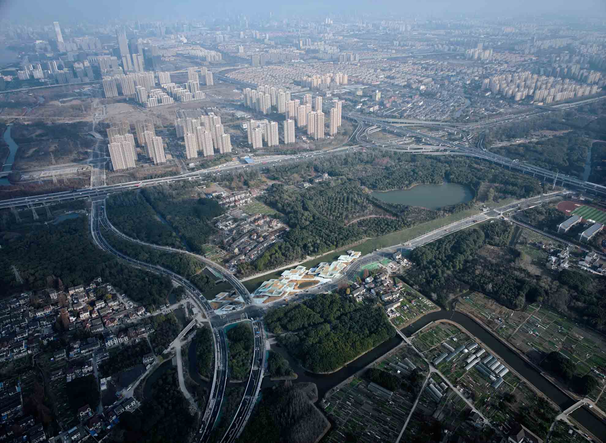 1739859585161737LkmK.jpg 01_入林 總體鳥瞰,Aerial view of the site. ?章魚見筑.jpg