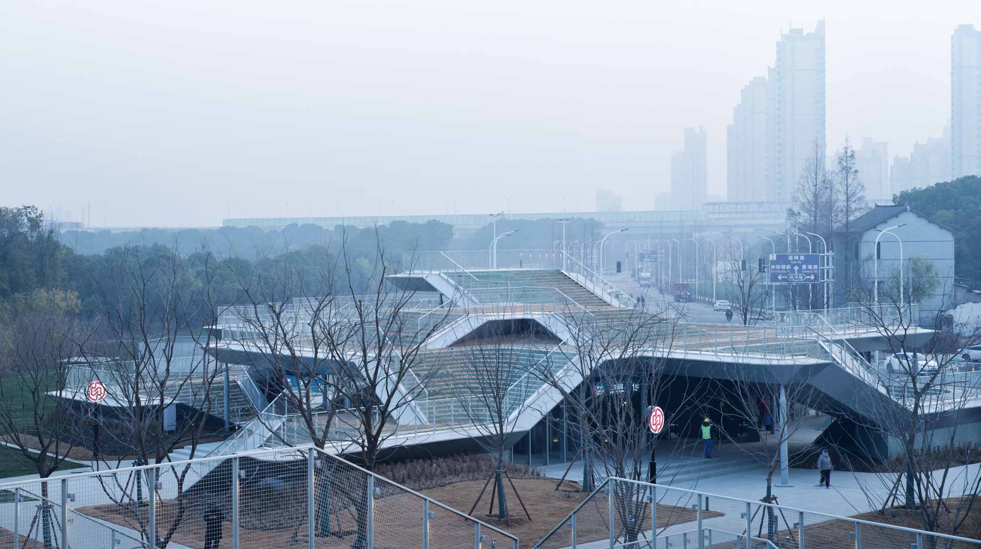 1739859760446598eOhr.jpg 08_疊合的廣場,Superimposed floating plaforms. ?章魚見筑.jpg